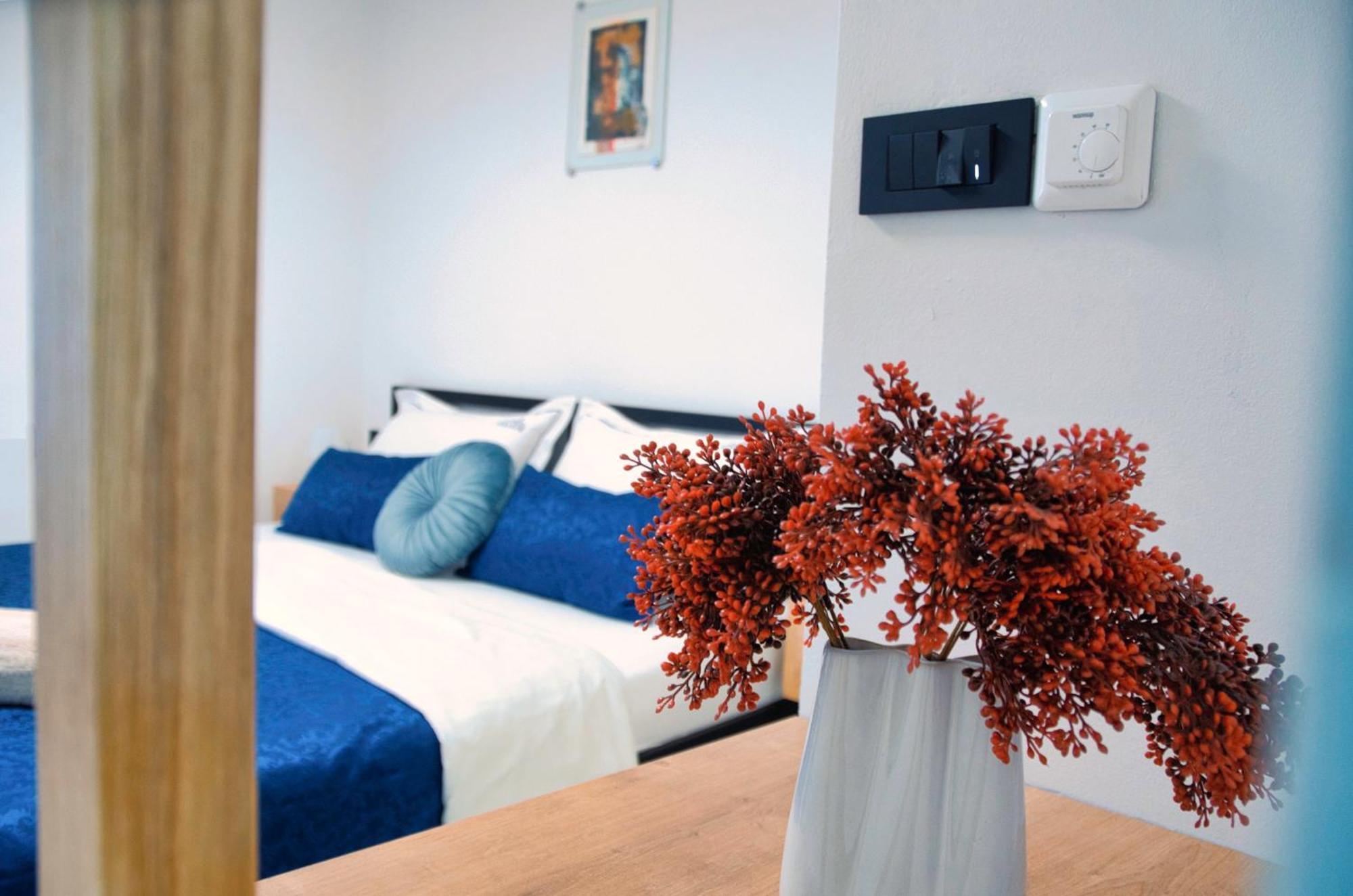 Piranum Guesthouse Exterior photo